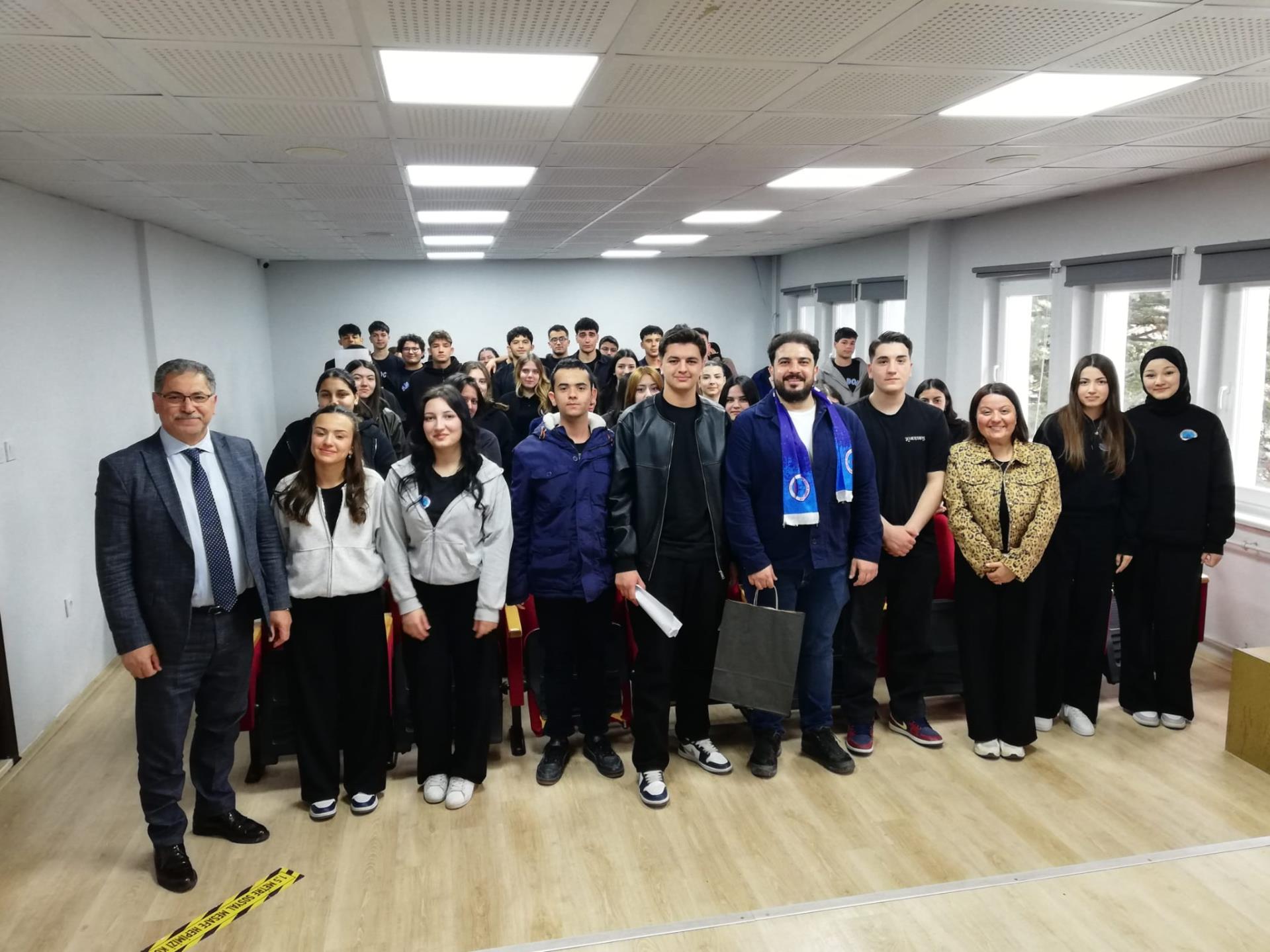 Akademi-Lise Buluşmaları Devam Ediyor!